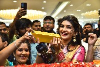 Sreeleela Launched CMR Family Mall in Kukatpally